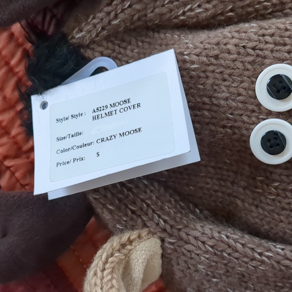 deLux* knitwits MOOSE beanie cap NWT. - Picture 5 of 12